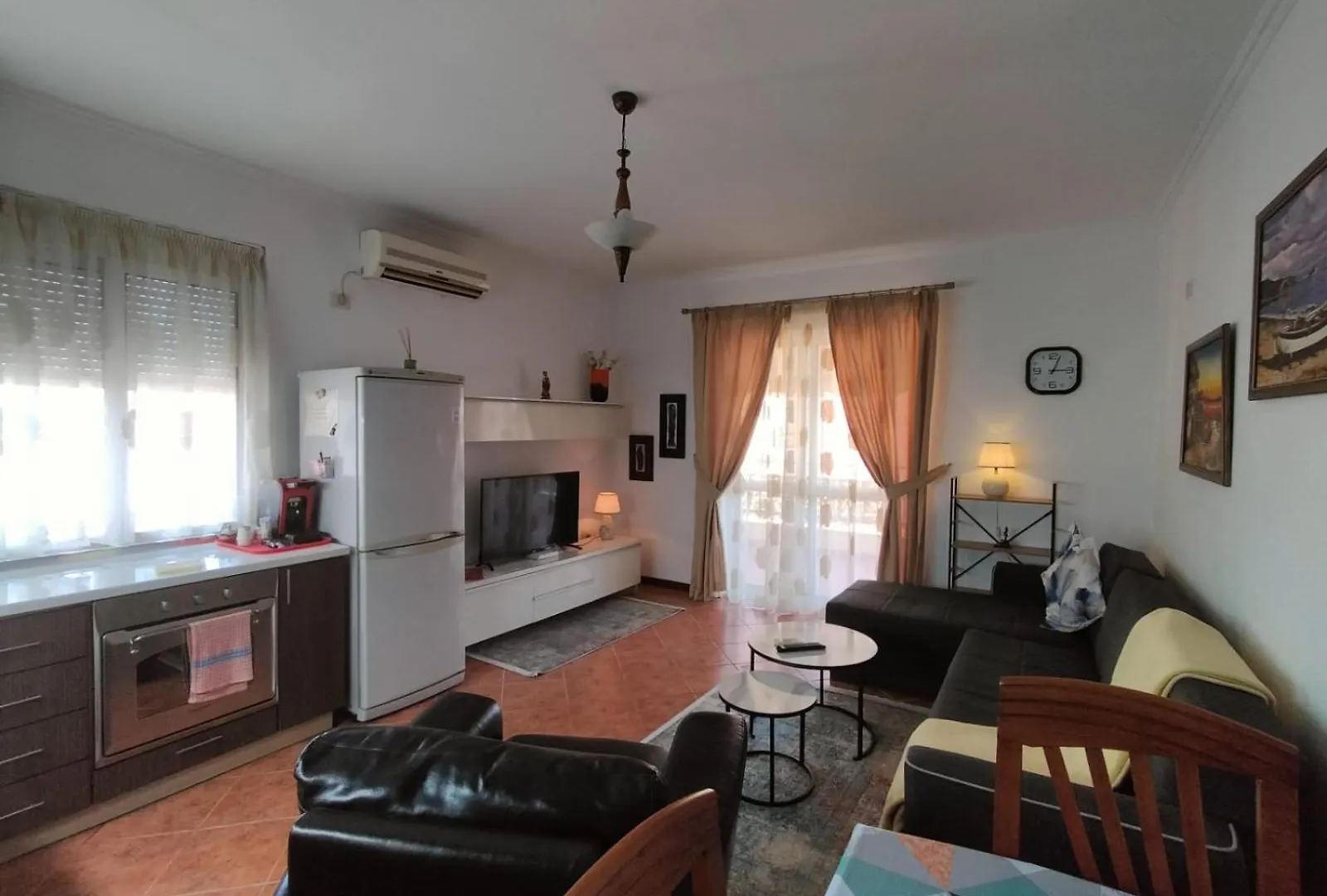 Rudi Apartment 2 In ティラナ